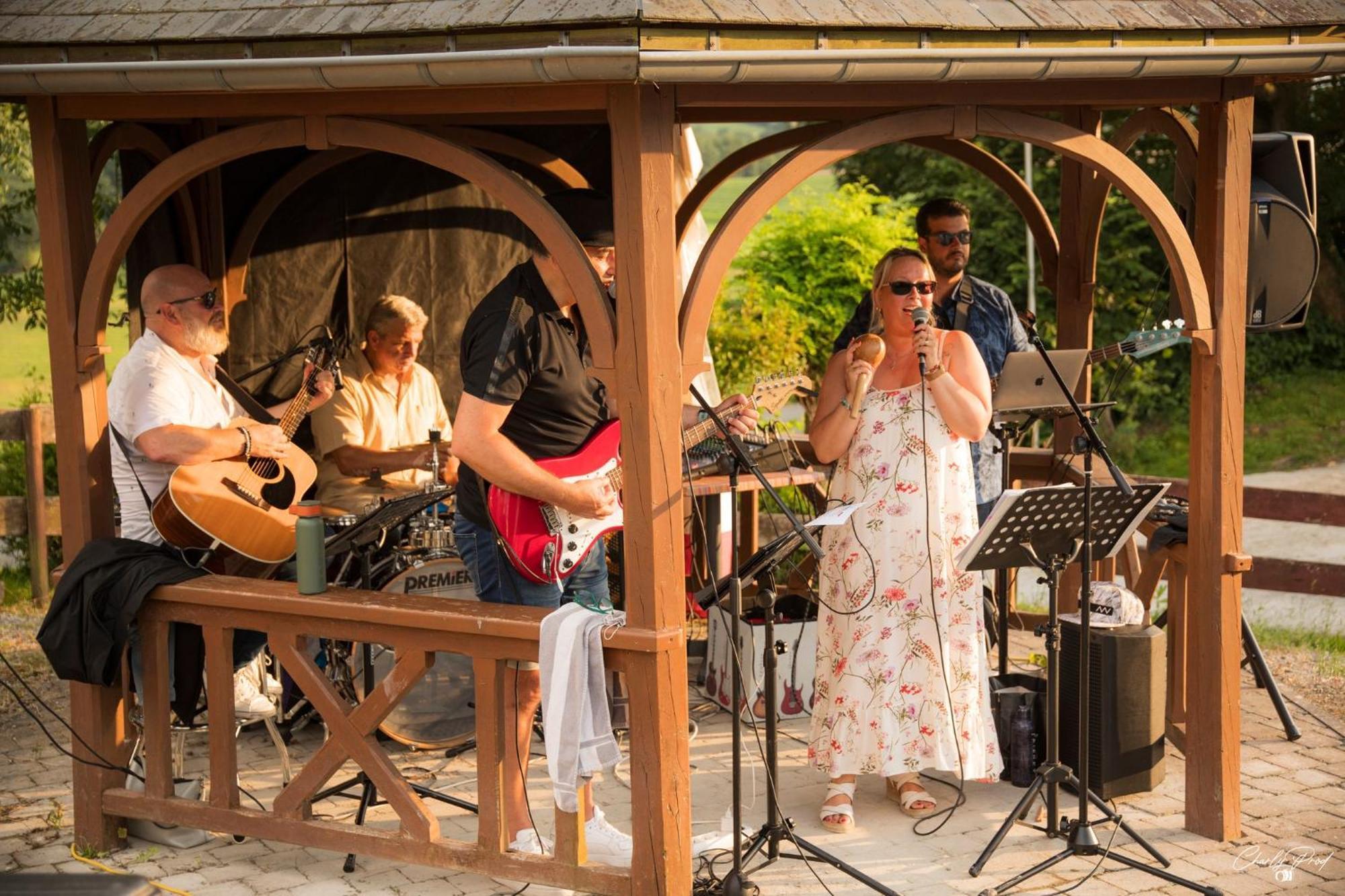 Camping Le Pommier Rustique Yvoir Εξωτερικό φωτογραφία
